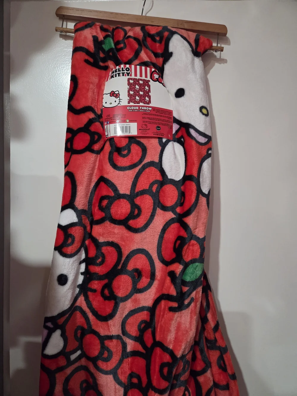 Hello Kitty Red & White Kids Throw Blanket